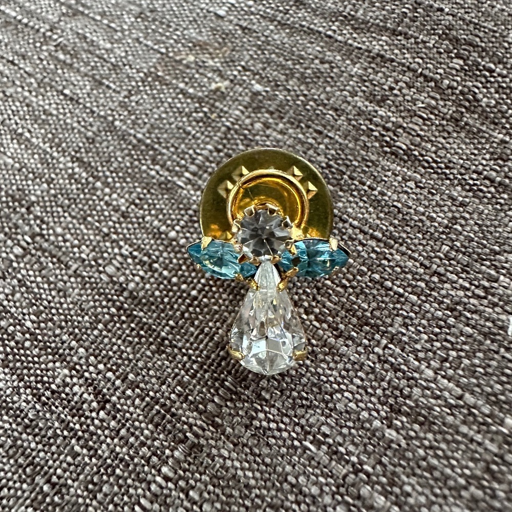 CRYSTAL ANGEL PIN